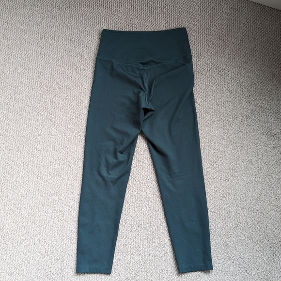 Girlfriend Collective 23 3/4" compressive leggings in Moss size S - Picture 2 of 4